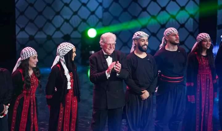 نجوم الفن والإعلام في حفل افتتاح مهرجان القاهره السينمائي الدولي الـ ٤٥ 24 03