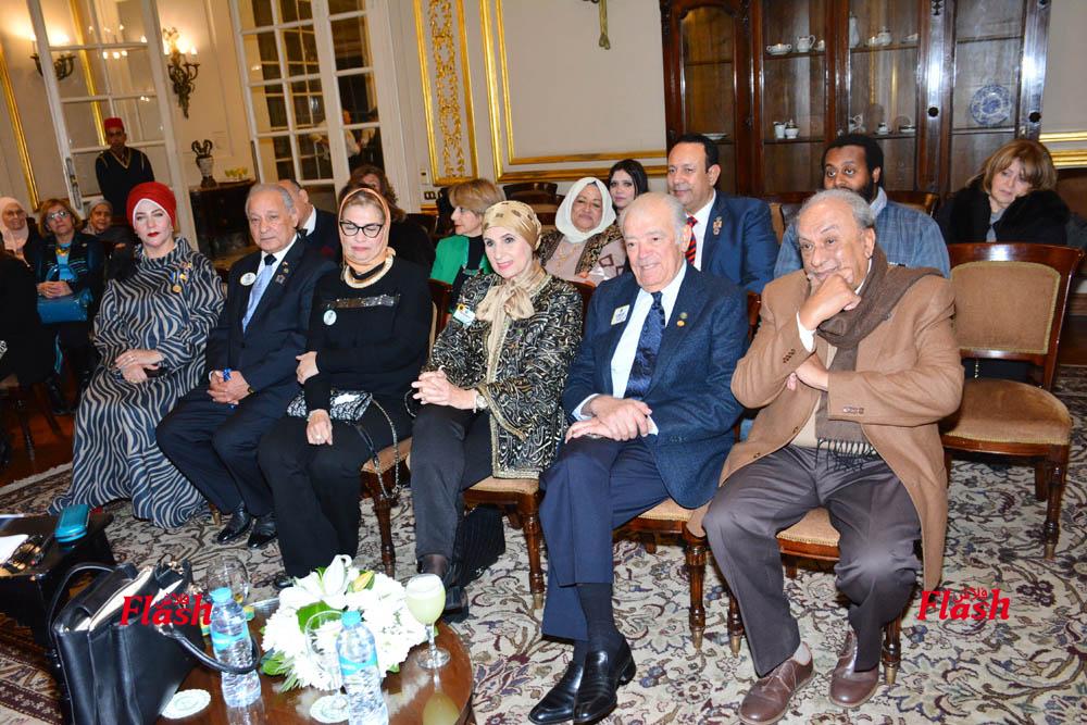 ندوة الدكتورة منى ذو الفقار في اندية الليونز 39 011 1 2