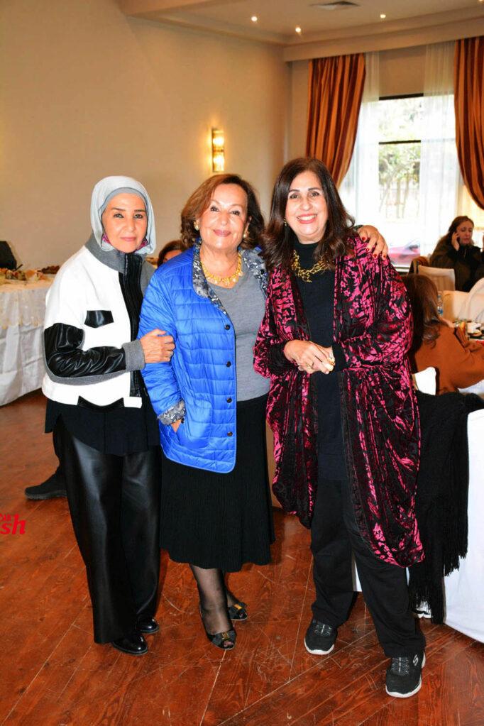غداء وبازار في معرض Salon De La femme 78 15 2 1