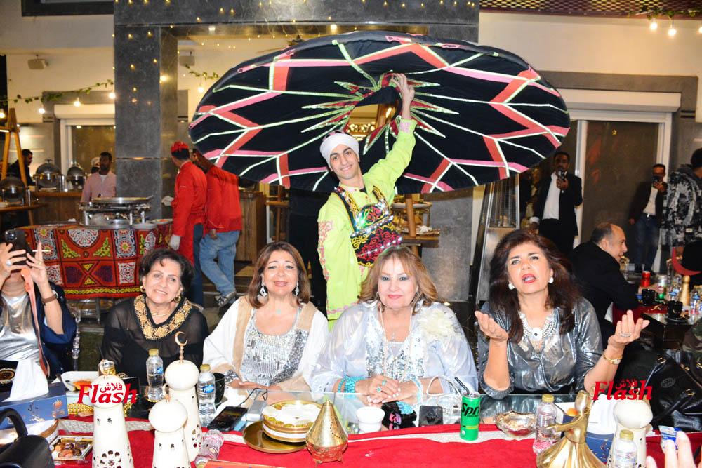 سحور رجل الاعمال أسلام عبد الهادي وحرمة سيدة المجتمع سحرالمنشاوي 92 25 3