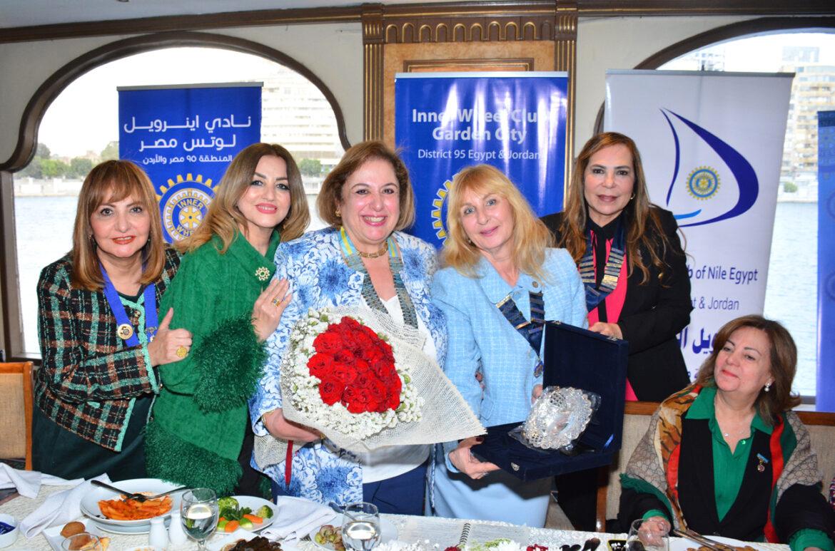 بالصوراجتماع رئيسة المنطقة لاندية الاينرويل