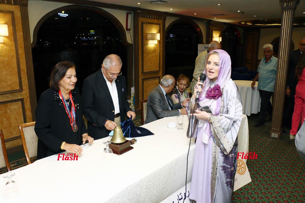 تسليم وتسلم رئاسه نادي روتاري جيزة كرنك 57 1 48