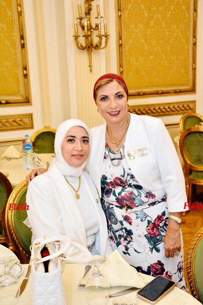 حفل التسليم والتسلم نادي روتاري جولدن سكوير 32 12 1 1