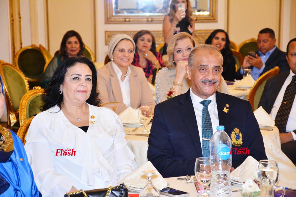 حفل التسليم والتسلم نادي روتاري جولدن سكوير 36 13 1