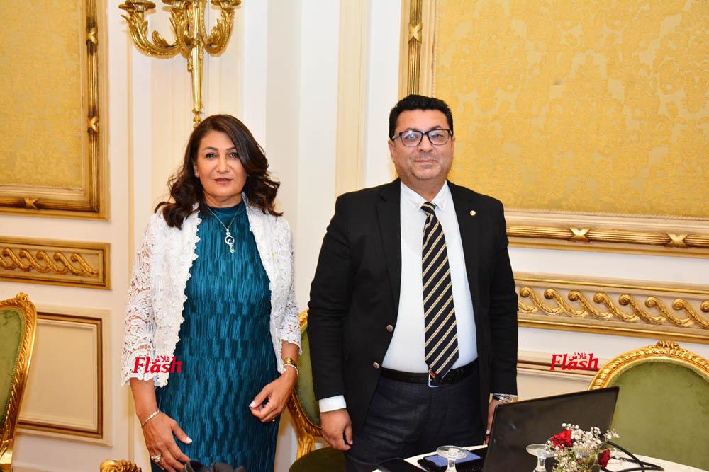 حفل التسليم والتسلم نادي روتاري جولدن سكوير 41 14 1 1