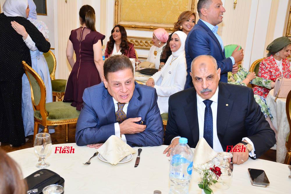 حفل التسليم والتسلم نادي روتاري جولدن سكوير 43 14 2 1