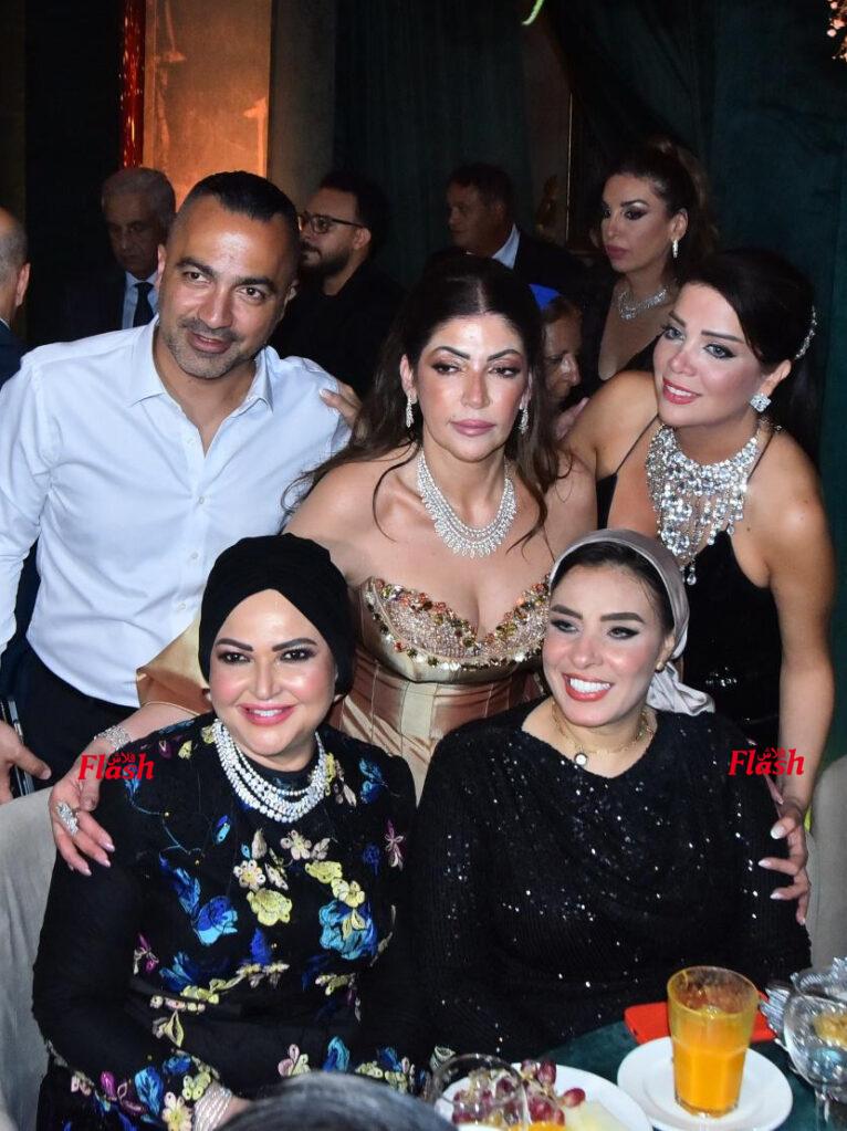 كوكبة من نجوم الفن والمجتمع في زفاف نجل الإعلامية داليا مطر 36 011