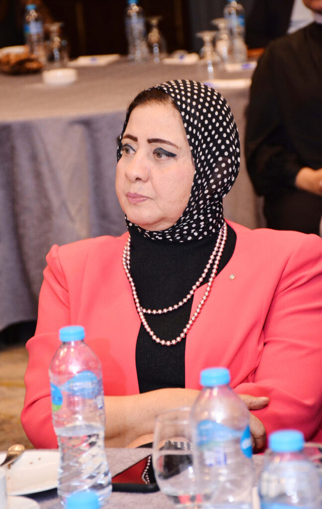 ندوة روتاري كايرو جولف مدينتي مع الروائي والإعلامي عصام يوسف 27 10 2 1