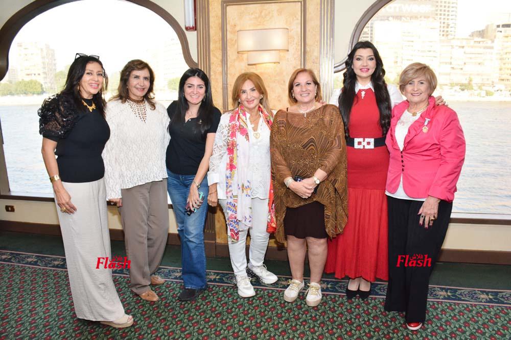 اجتماع رئيسه المنطقة هناء السادات مع اينرويل غرب القاهره 34 10 5