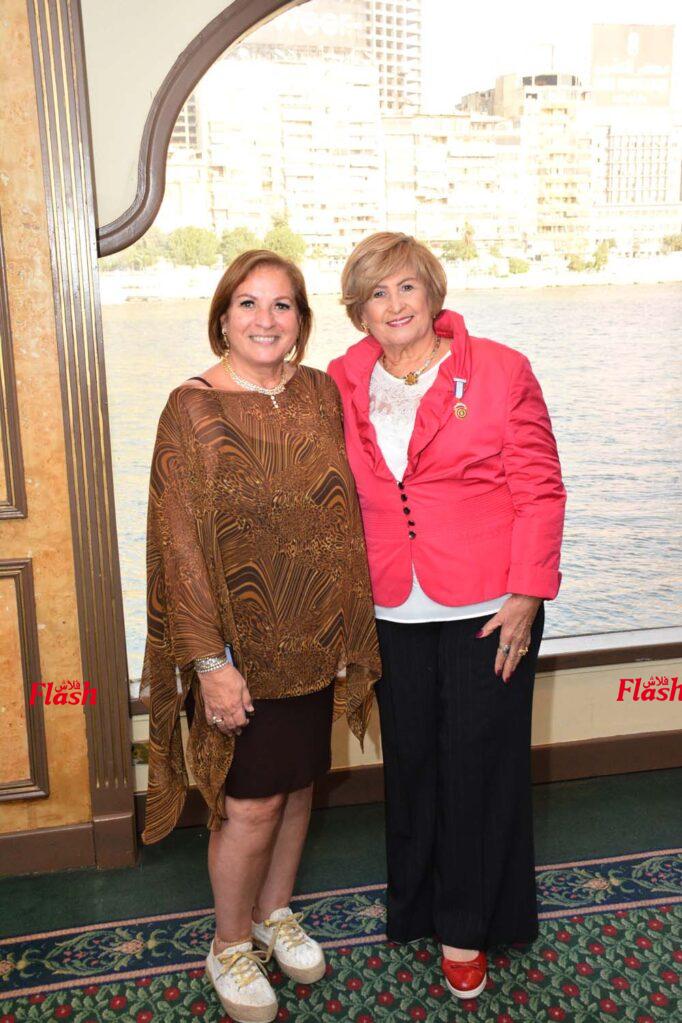 اجتماع رئيسه المنطقة هناء السادات مع اينرويل غرب القاهره 39 12 2 5