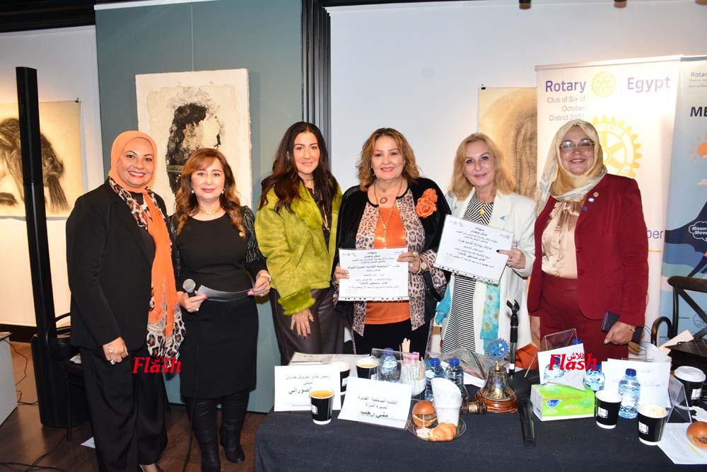 ندوة الكاتبه الصحفية مني رجب بمناسبه اليوم العالمي للقضاء علي العنف ضد المرأة 39 10 1 2