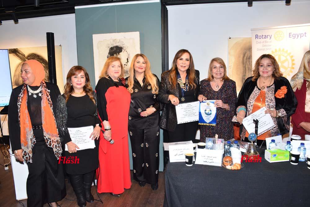 ندوة الكاتبه الصحفية مني رجب بمناسبه اليوم العالمي للقضاء علي العنف ضد المرأة 41 10 4