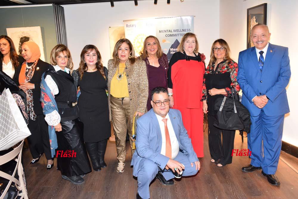 ندوة الكاتبه الصحفية مني رجب بمناسبه اليوم العالمي للقضاء علي العنف ضد المرأة 53 14 1 1