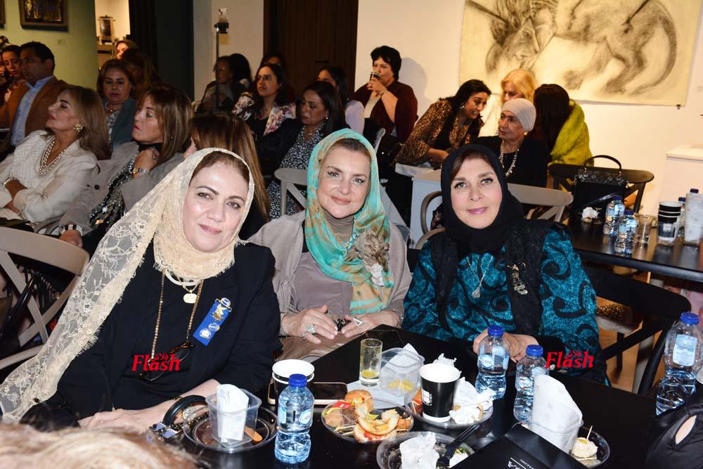 ندوة الكاتبه الصحفية مني رجب بمناسبه اليوم العالمي للقضاء علي العنف ضد المرأة 76 20 1