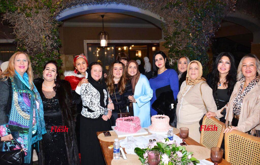 تجمع سيدات المجتمع في احتفال وحب دكتور.حنان كريمه 19 1 2 1