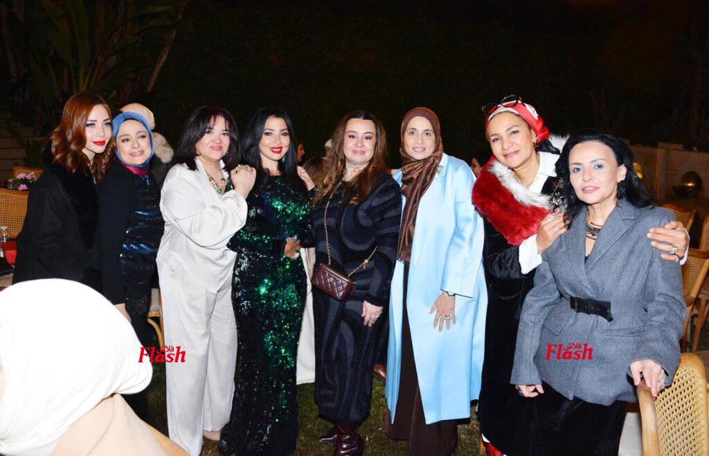 تجمع سيدات المجتمع في احتفال وحب دكتور.حنان كريمه 55 16 1 2