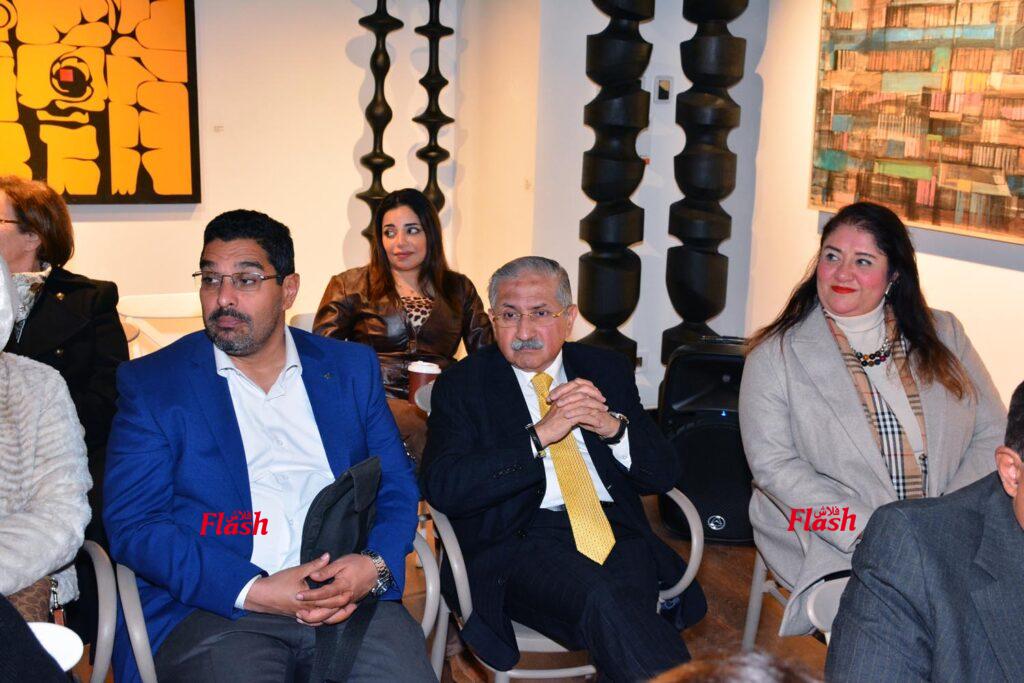 ندوة نادي روتاري ٦ اكتوبر بعنوان ( المرأة بين الحق والباطل ) 46 17 1 3