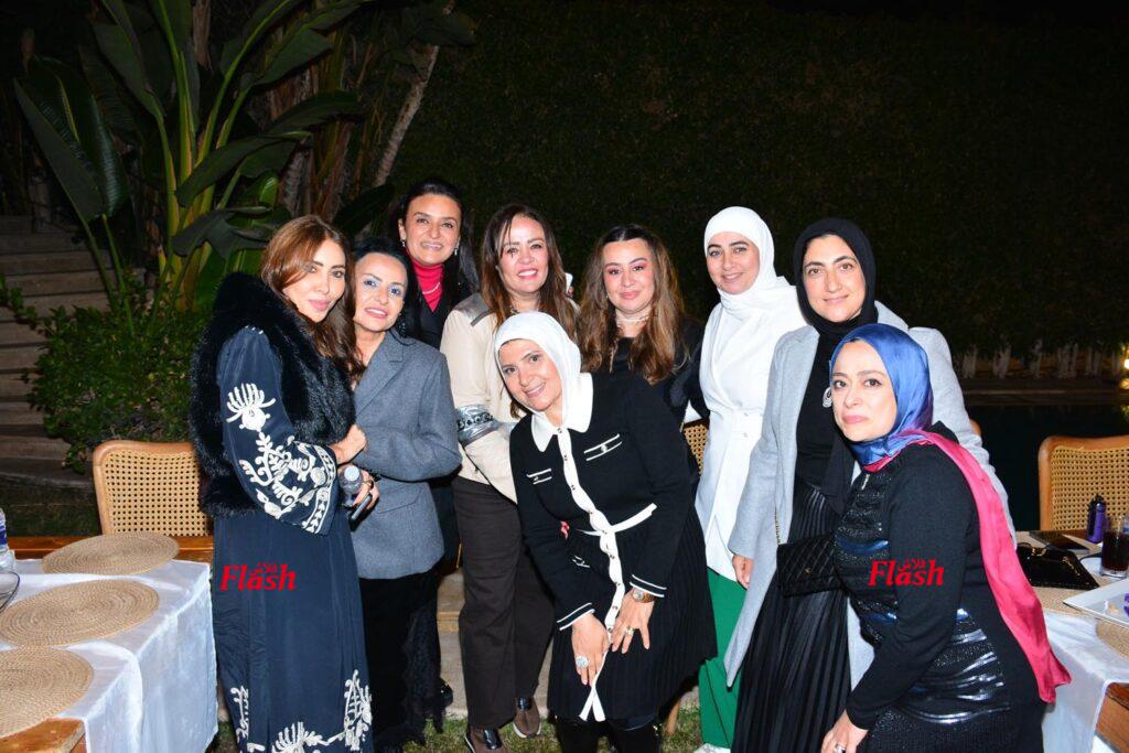 تجمع سيدات المجتمع في احتفال وحب دكتور.حنان كريمه 81 22 2 2