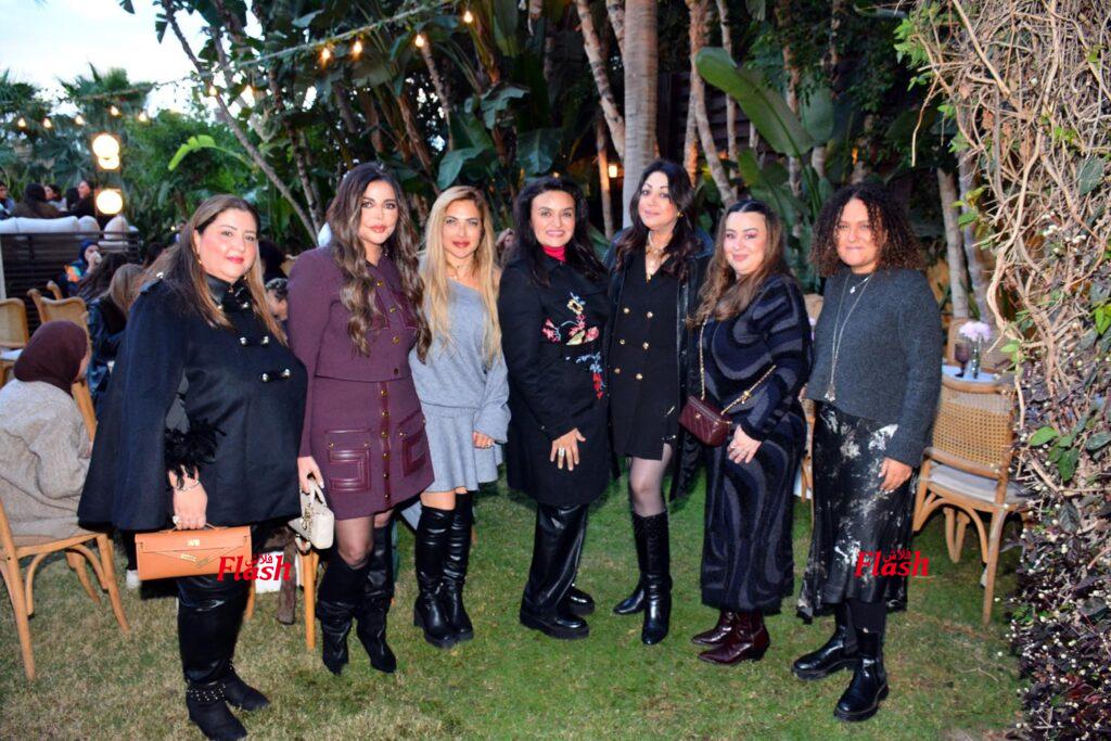 تجمع سيدات المجتمع في احتفال وحب دكتور.حنان كريمه 25 4 2 3