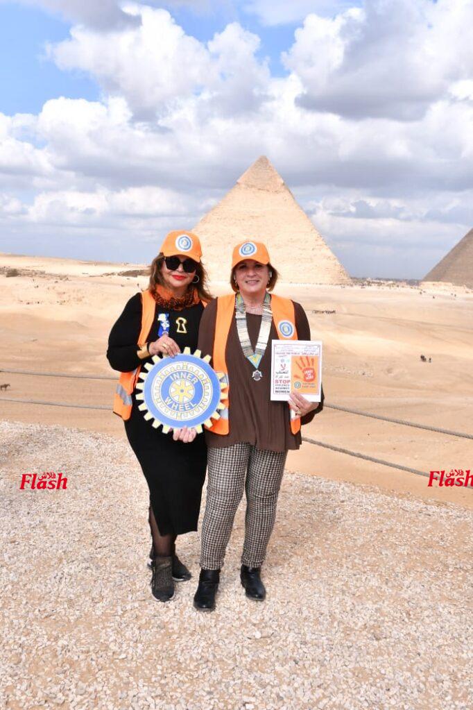 وقفة أمام الأهرامات ضمن حملة عالمية من 25 نوفمبر إلى 10 ديسمبر 2025 بقيادة عضوات المنطقة الاينرويلية المنطقة ٩٥ مصر-الأردن 428 5 1 3