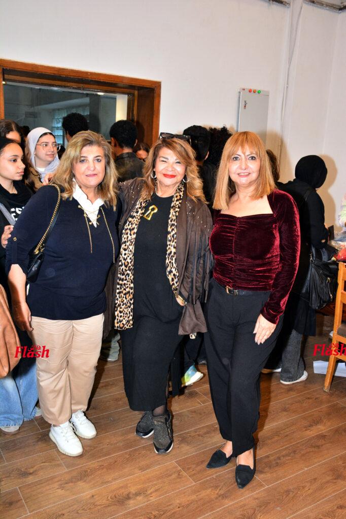 معرض للملابس بكلية الفنون الجميلة لإنرويل لوتس مصر وروتاري قصرالنيل 31 9 1