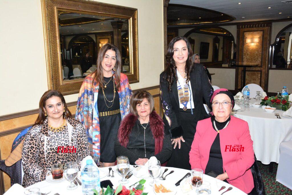 ندوة مشتركه لنادي إينرويل الجيزه ونادي لاينز بيڤرلي هيلز في حوار مفتوح للكاتب والإعلامي إبراهيم عيسي 35 10 3