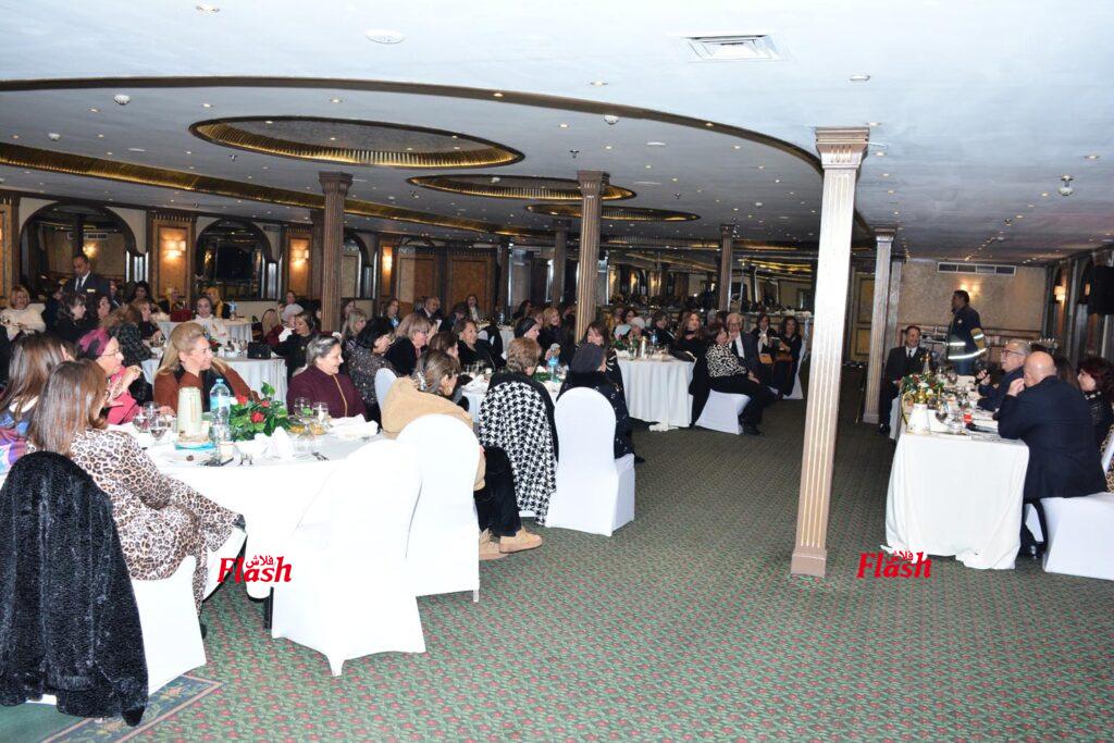 ندوة مشتركه لنادي إينرويل الجيزه ونادي لاينز بيڤرلي هيلز في حوار مفتوح للكاتب والإعلامي إبراهيم عيسي 79 DSC 0270