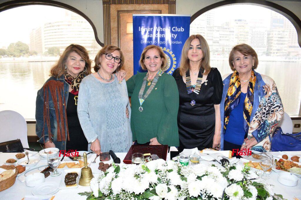 زيارة رئيسة المنطقة لاينرويل جاردن سيتي 44 21 1 1