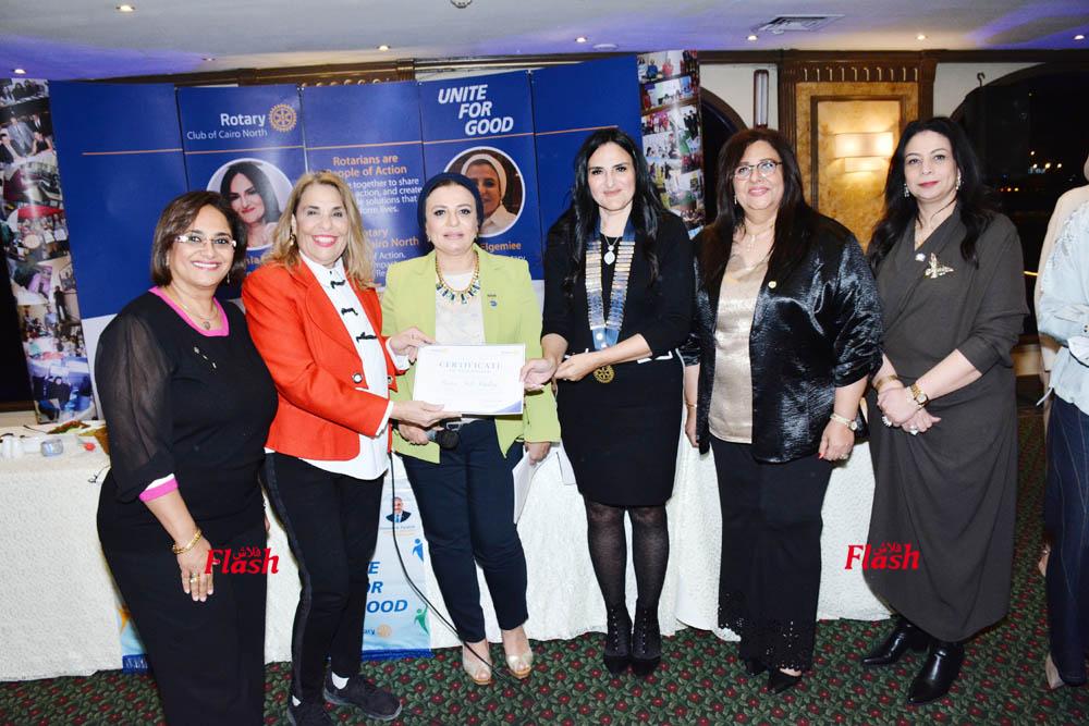 ندوة روتاري كايرو نورث "الوعي مسؤوليتنا" مع الدكتور/ عبد الناصر عمر 50 13 3 1