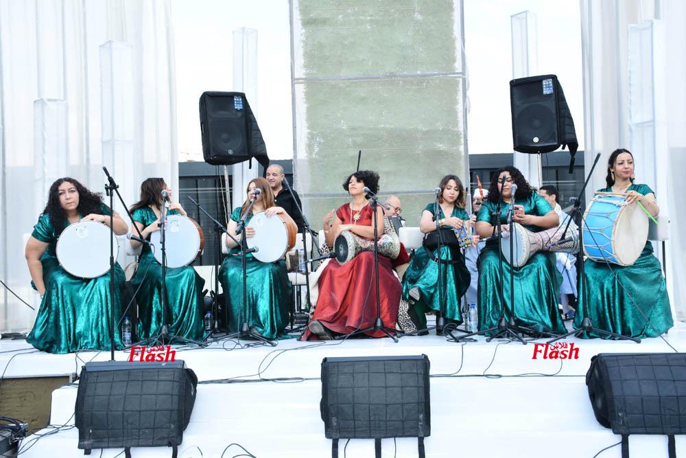 سيدات المجتمع يلتقين في ” يوم ليكي “ وحفل فرقة الست 75 22 1