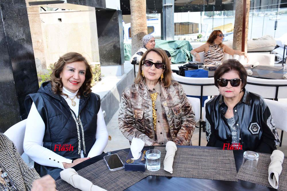 سيدات المجتمع يلتقين في ” يوم ليكي “ وحفل فرقة الست 76 22 3