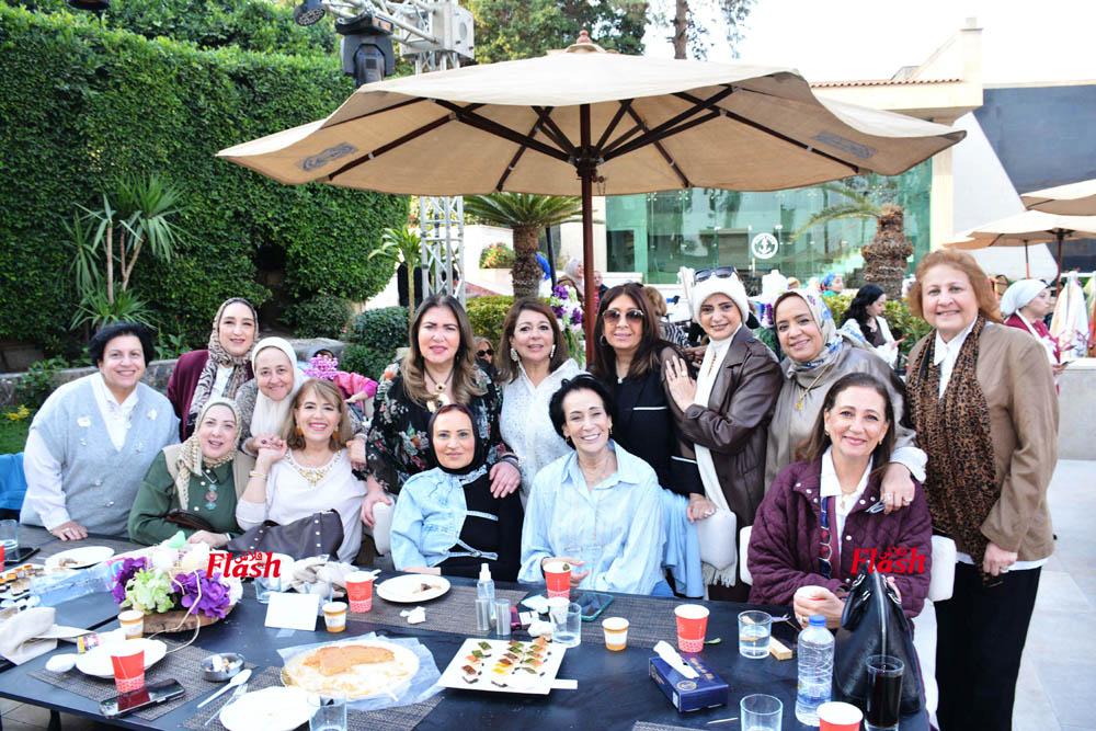 سيدات المجتمع يلتقين في ” يوم ليكي “ وحفل فرقة الست 26 4 1 1